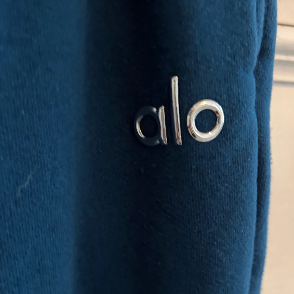 ALO Yoga Blue Jacket- selling as a set. - Picture 5 of 7